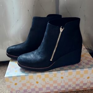 DrScholls black wedge zipper booties women's size 10